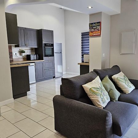 Agreable Logement Avec Terrasse Saint-Victoret Exterior photo